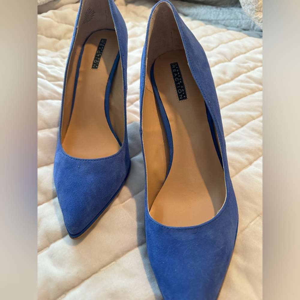 Kenneth Cole Reaction Women's Blue Pumps
